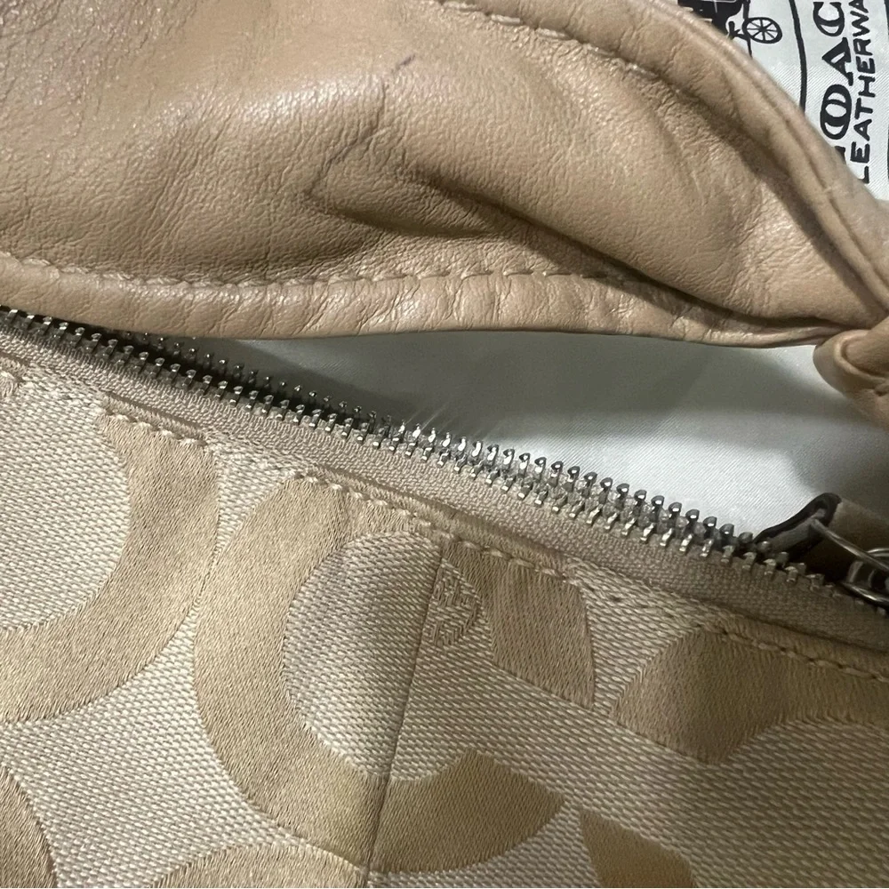 Coach Hobo Tan Shoulder Bag Signature Monogram Light Khaki Sand Lavender